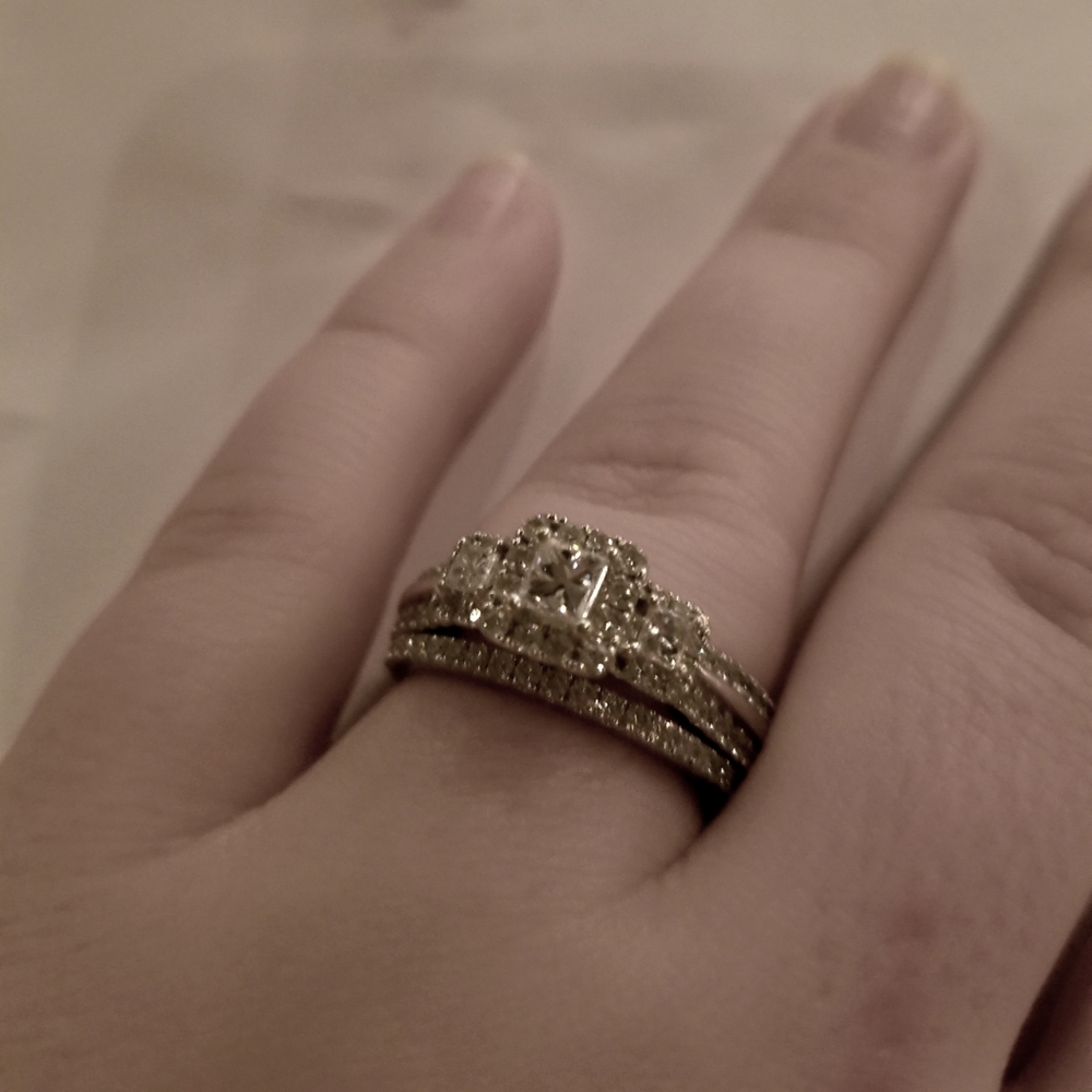Vera Wang Engagement Ring and Wedding Band